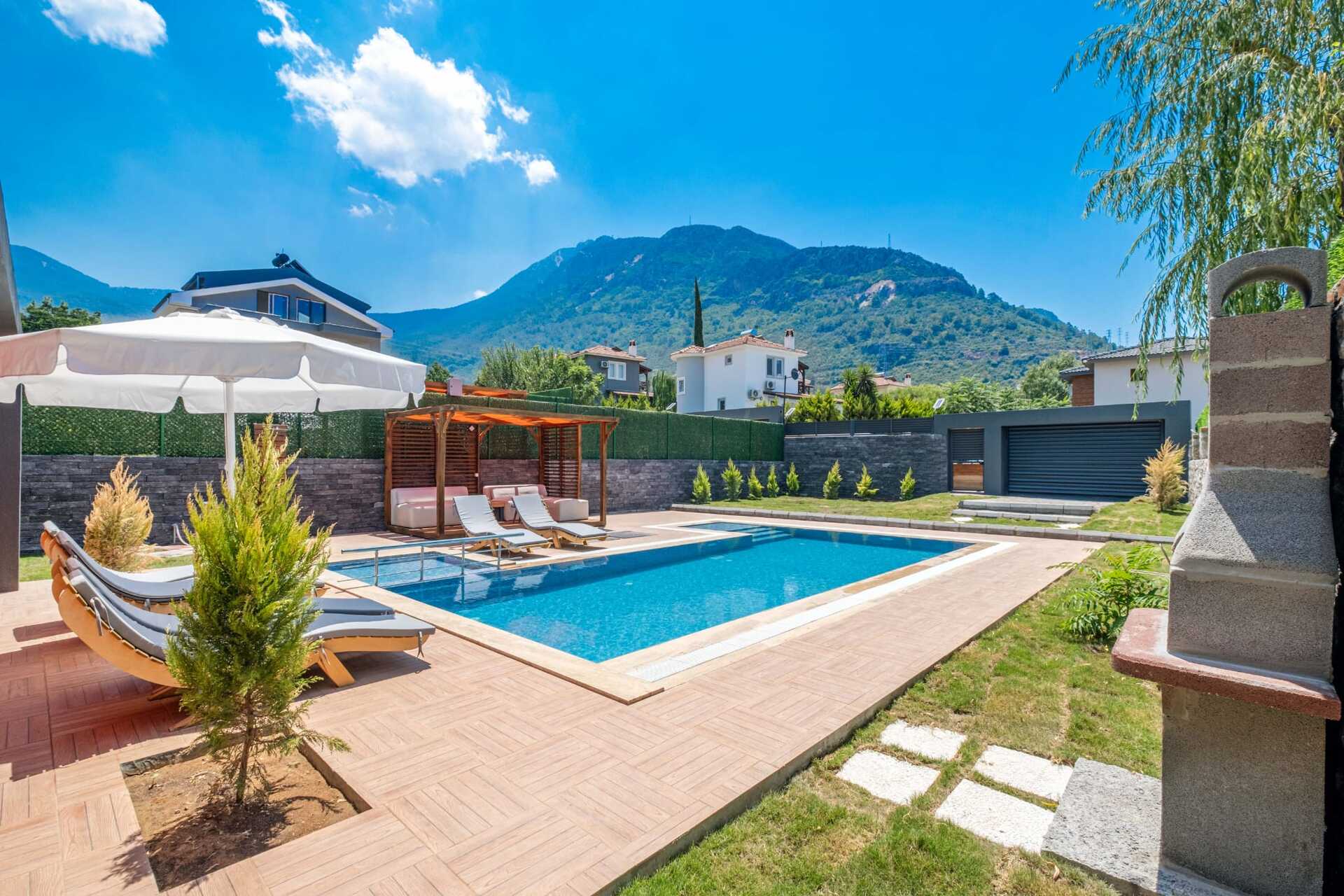 Your Retreat for Relaxed Holiday Living 1042