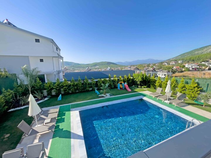 Your Own Place for Summer Escapes 1045