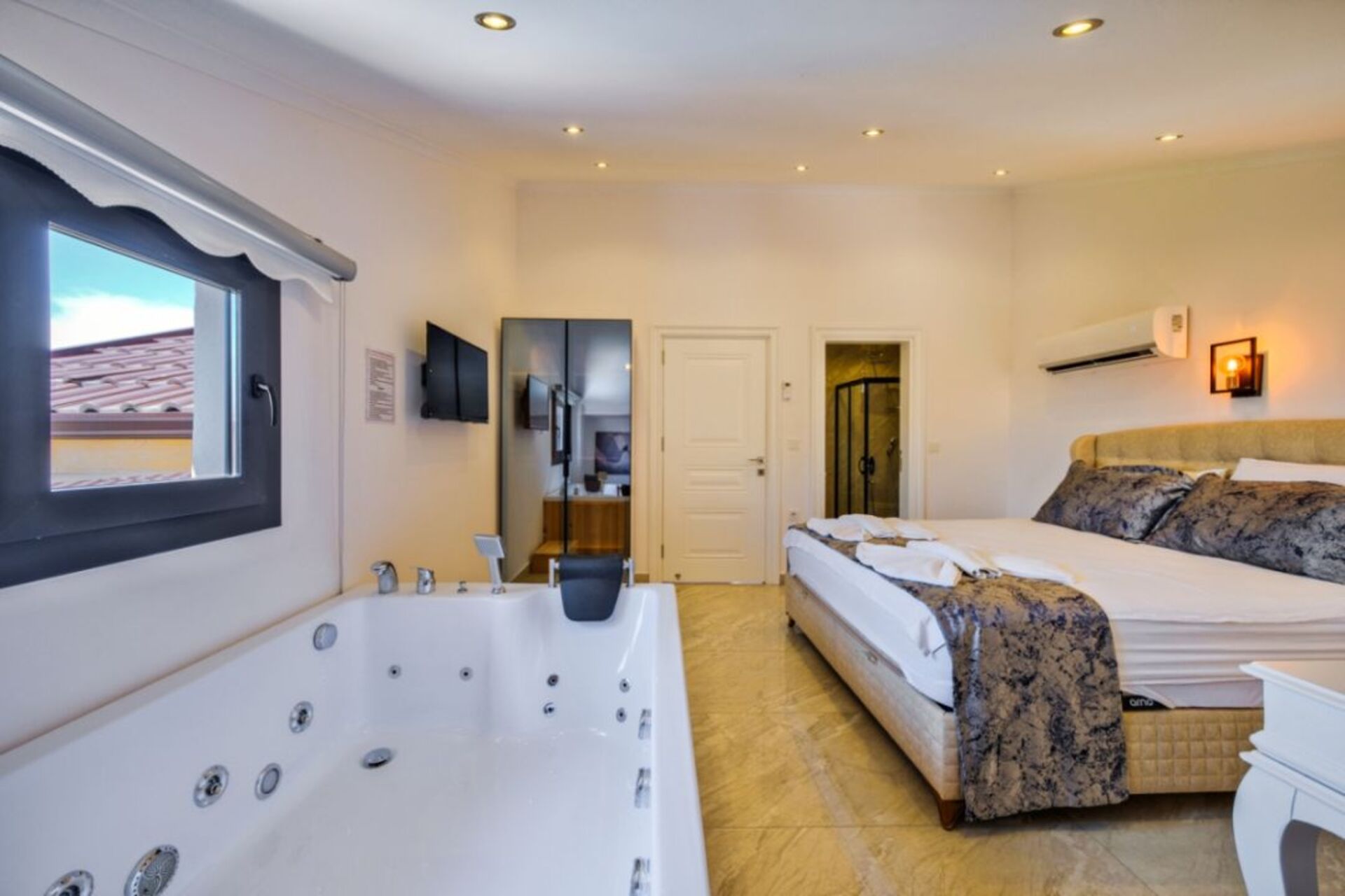 A Home That Feels Like a Holiday 1048