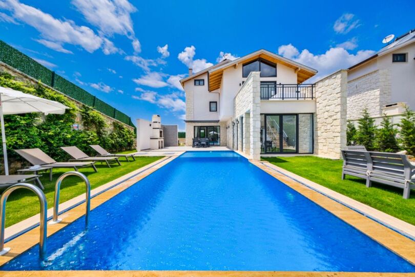Your Villa for Slow, Easy Getaways 1049