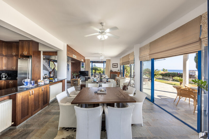 Modern 4 Bedroom Villa Oasis in Ayia Napa, 1396