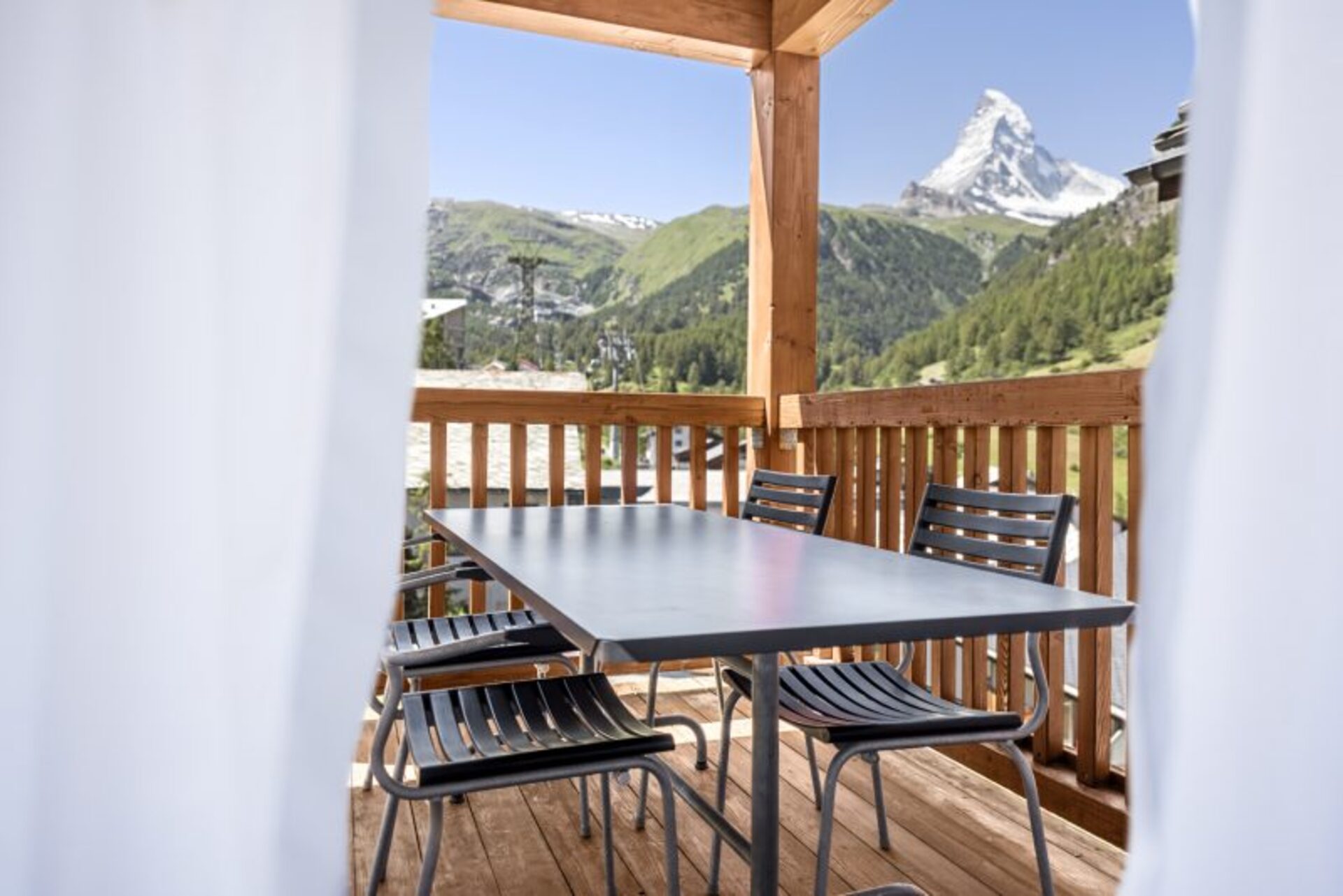 A Sunlit Sanctuary Beneath the Matterhorn 1013