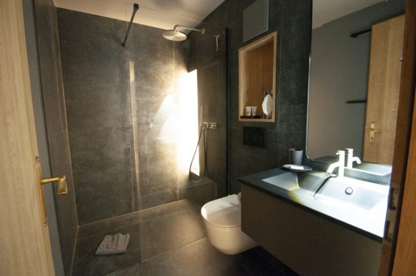 Alpine Elegance with Matterhorn Views, Valais Chalet 1022