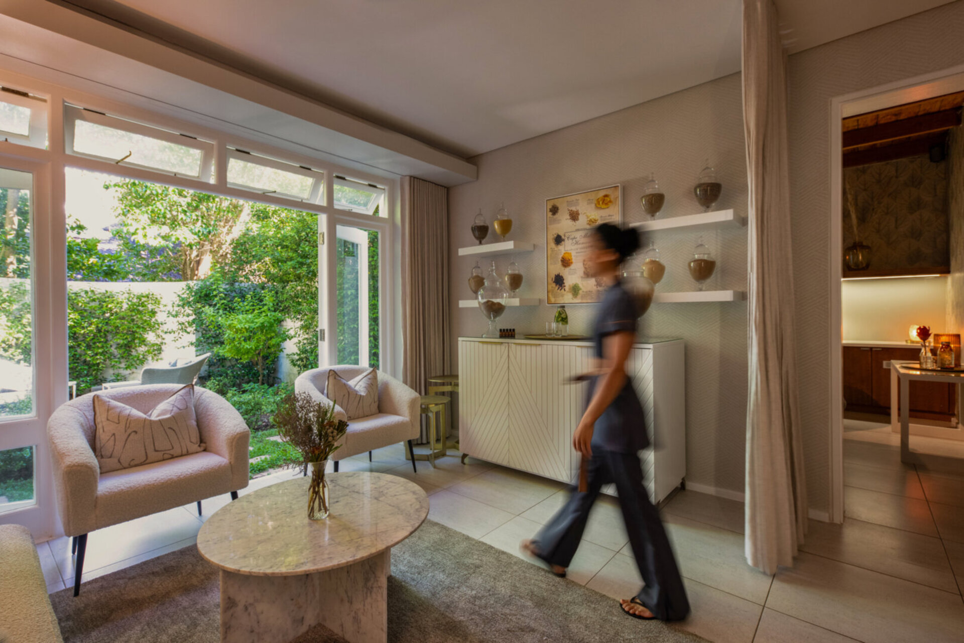 Elegant Merlot Room with Captivating Panoramas 1038