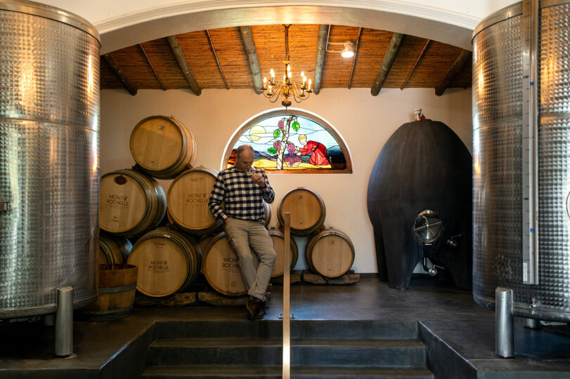 Elegant Merlot Room with Captivating Panoramas 1038