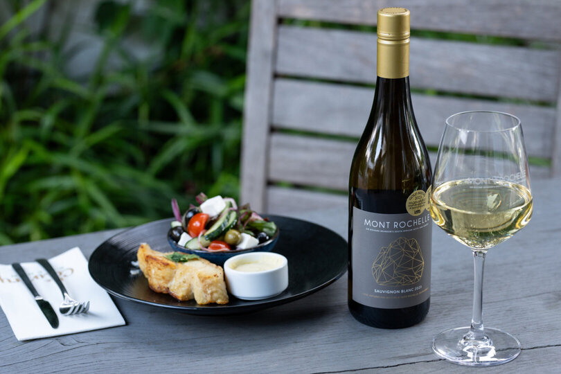 Chardonnay Room 1 with Manor Views 1044