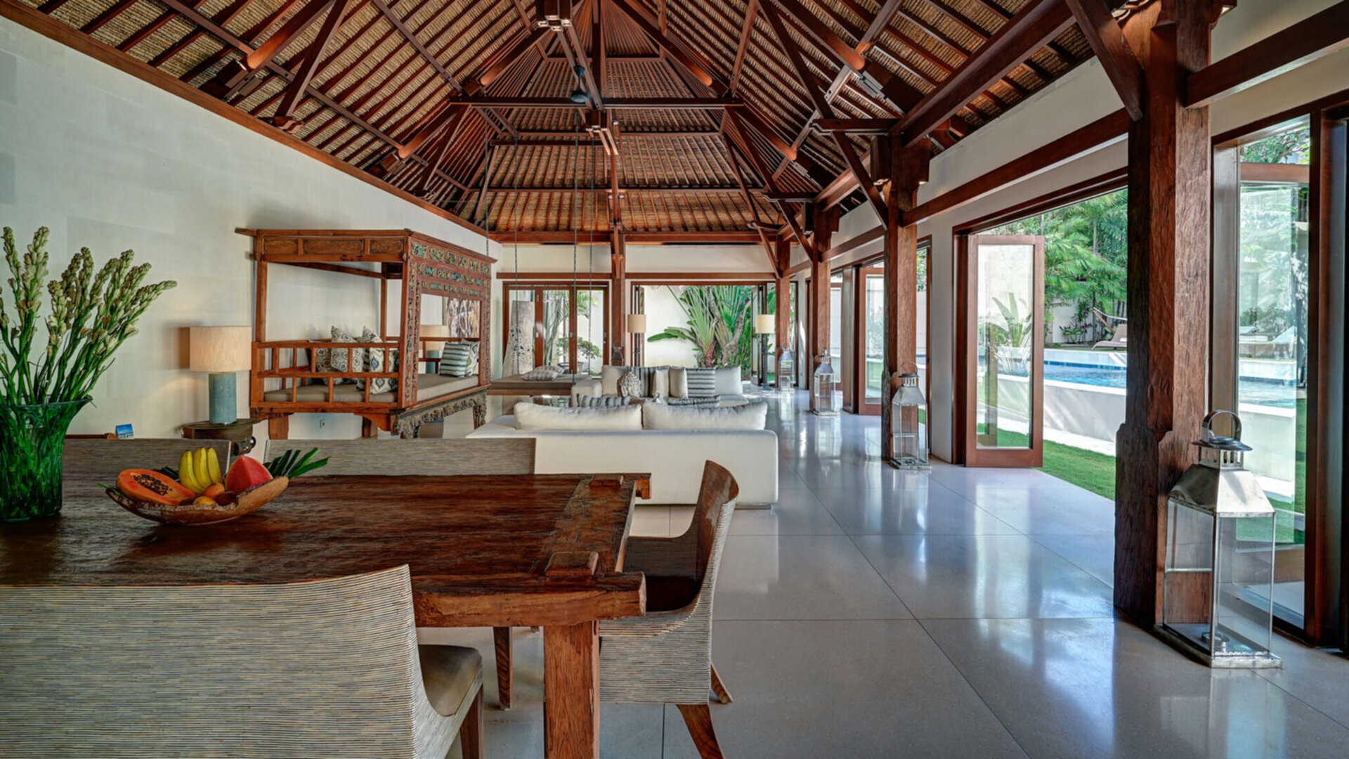 Spacious and restful living and dining pavilion