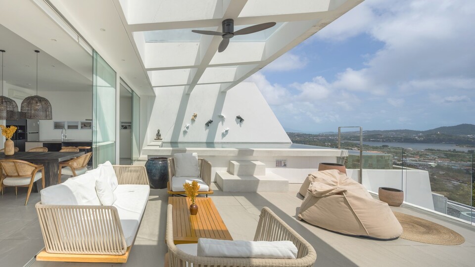 5 Star Golden Lotus Villas – Hilltop Luxury