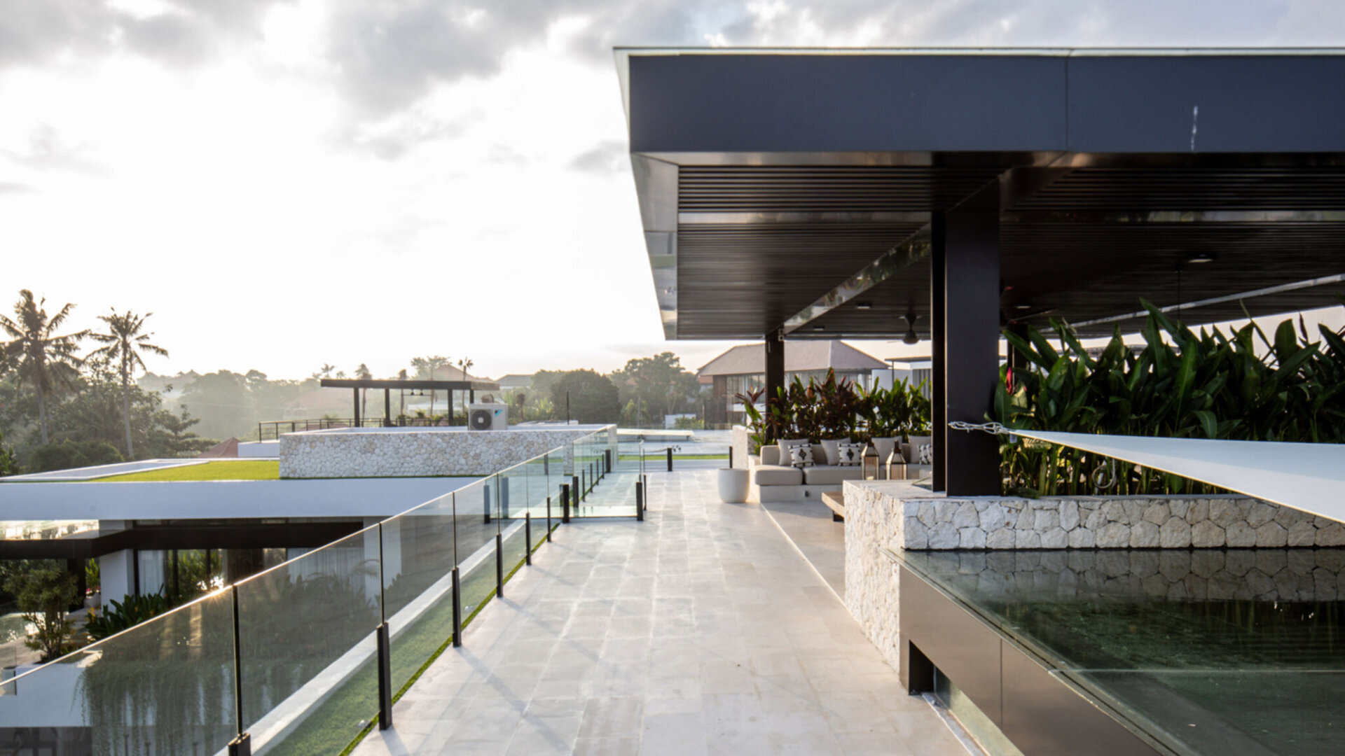 Impressive rooftop sala