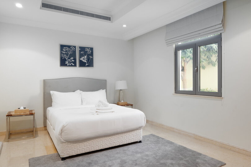 5 Star Villa Dynasty – A Palatial Coastal Retreat