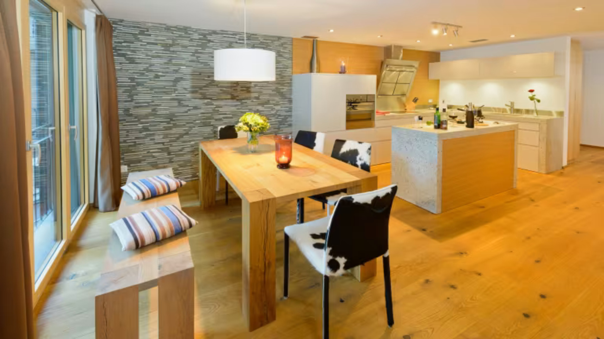 Spacious 3BR Apartment with Balcony in Zermatt, Zermatt Apartment 1238