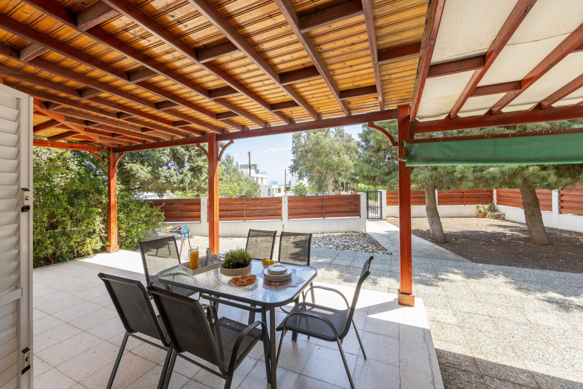 5 Star Marina Seaside Villa – Contemporary Coastal Comfort