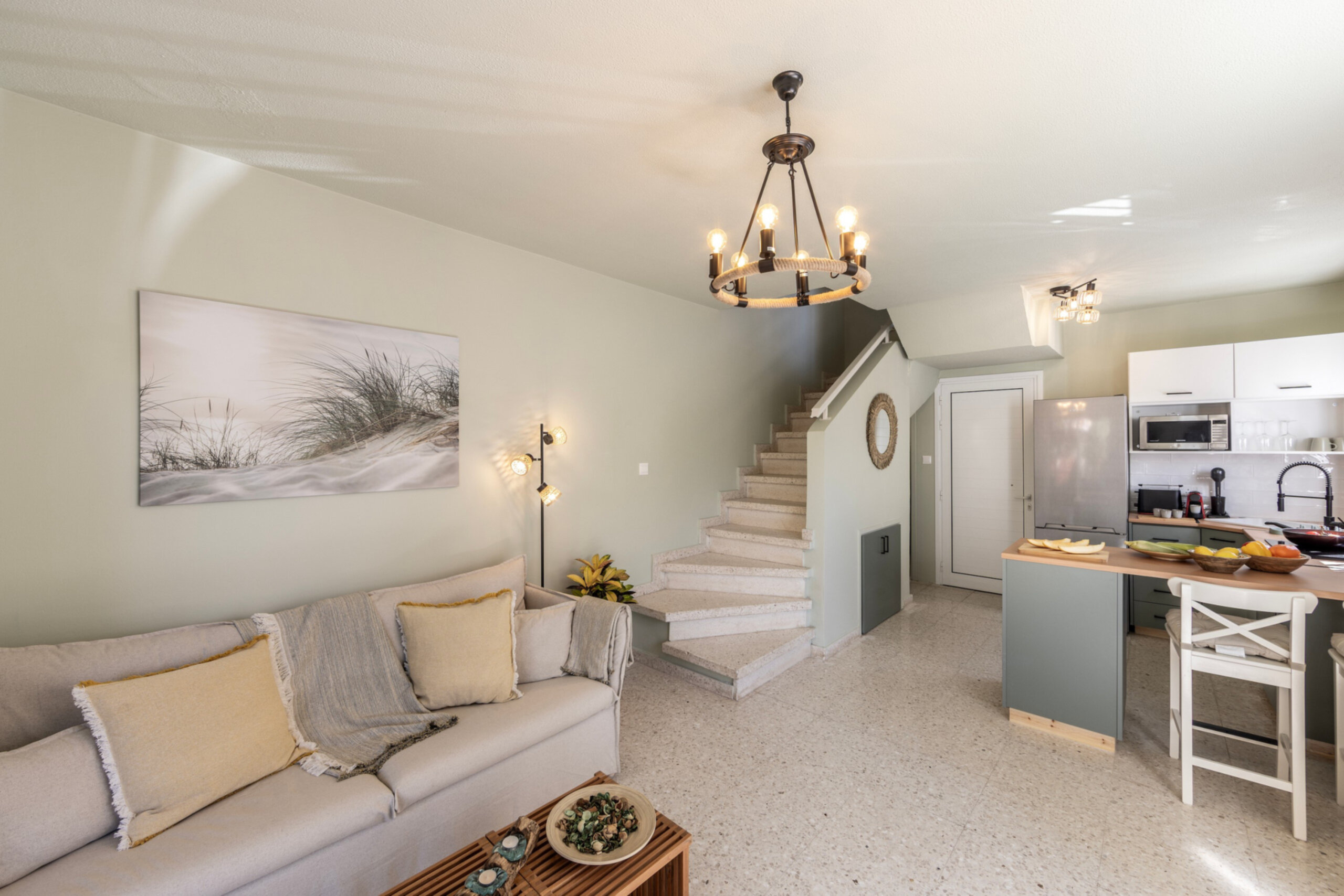 5 Star Oneiro Seaside Villa – Peaceful Coastal Living in Pervolia