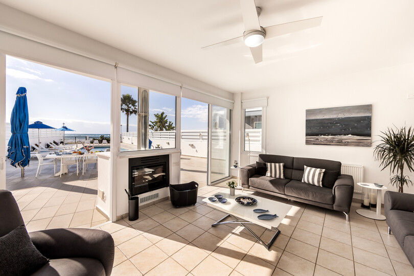 5 Star Villa Faros Beachfront Escape - Sunset Seaside Retreat