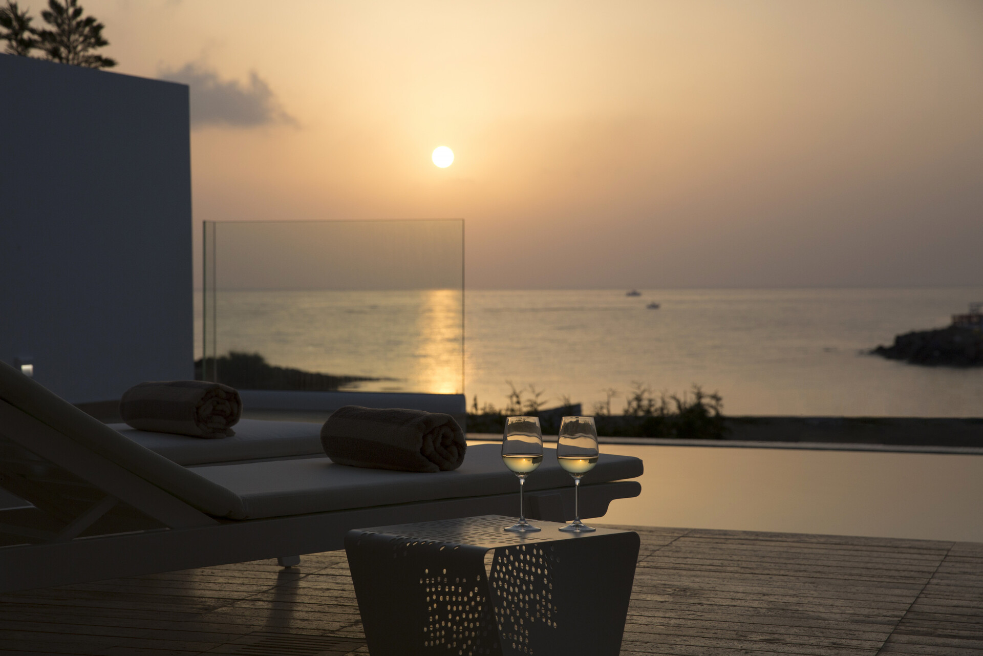 5 Star Villa Blue Waves Protaras Beachfront 3 - Beachfront Escape