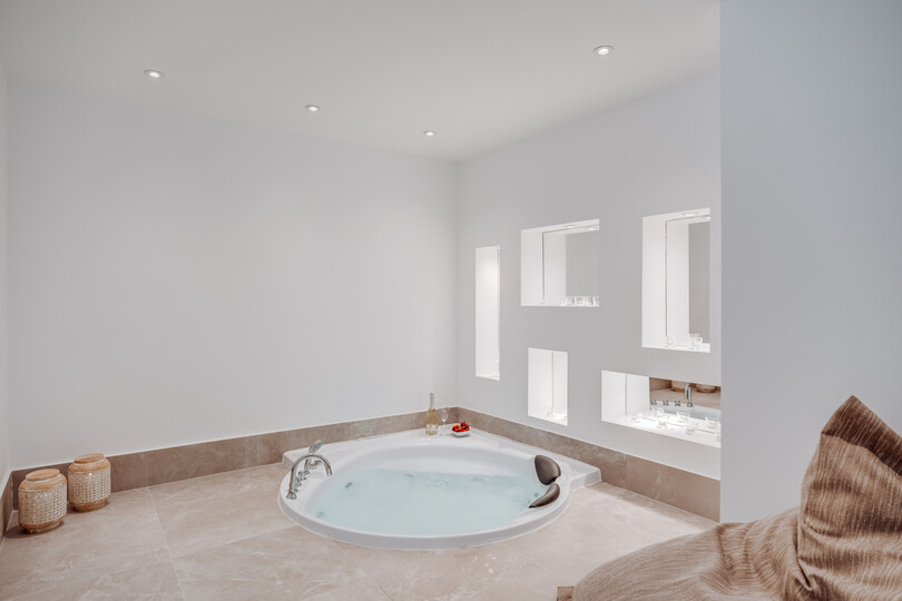 5 Star Villa Blue Waves Protaras Beachfront 3 - Beachfront Escape