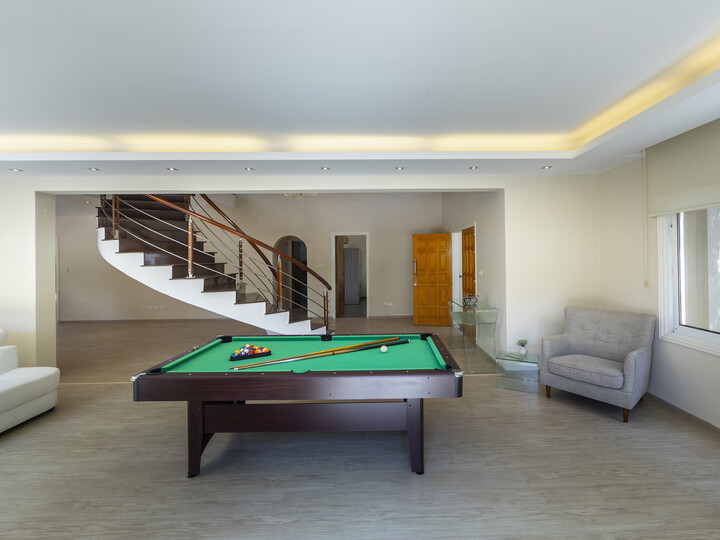 5 Star Villa Pervolia Nirides Seaside Mansion - Grand Family Retreat