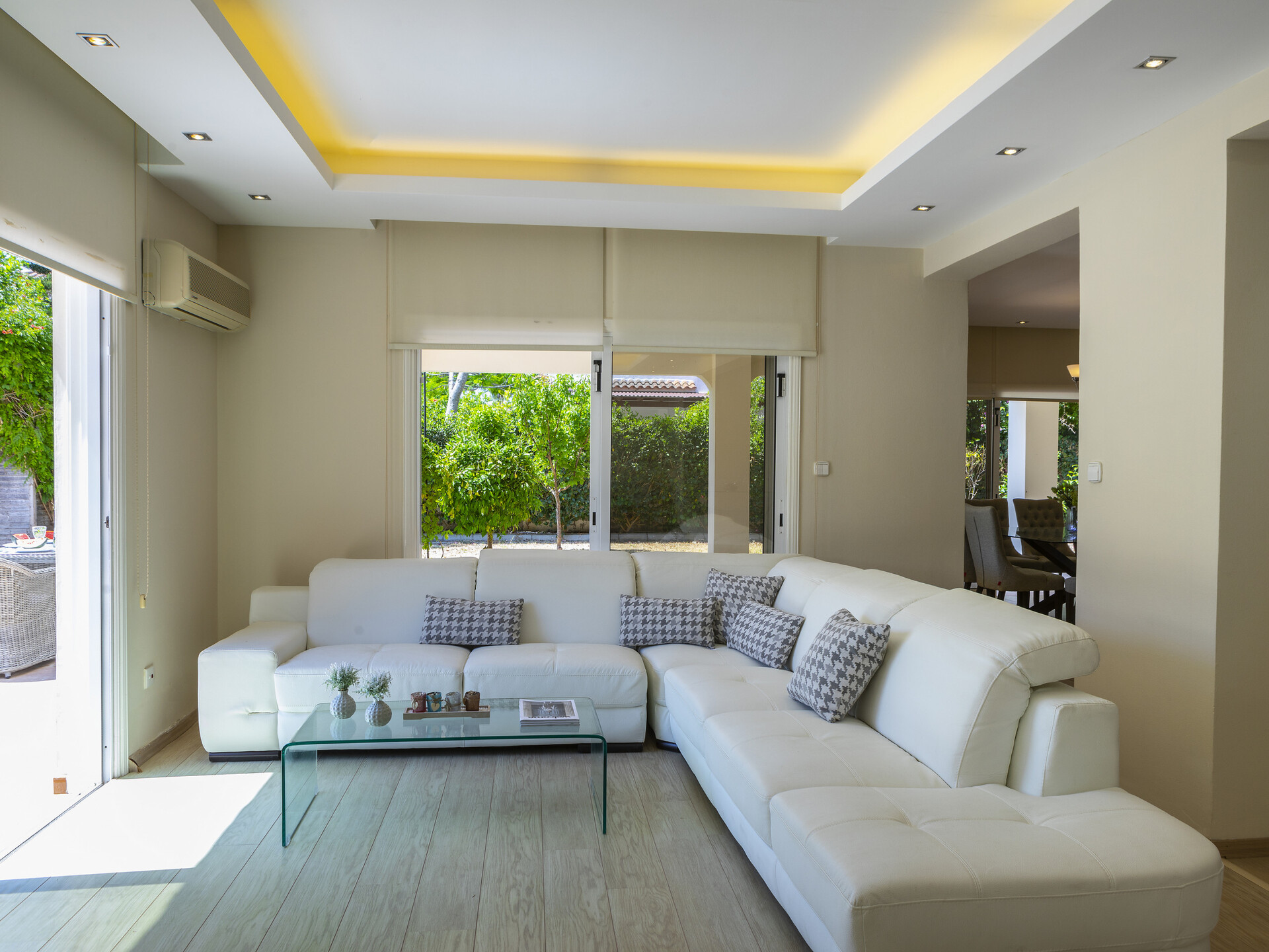 5 Star Villa Pervolia Nirides Seaside Mansion - Grand Family Retreat