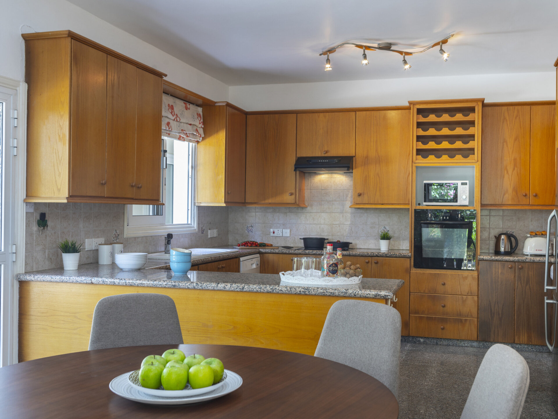 5 Star Villa Pervolia Nirides Seaside Mansion - Grand Family Retreat