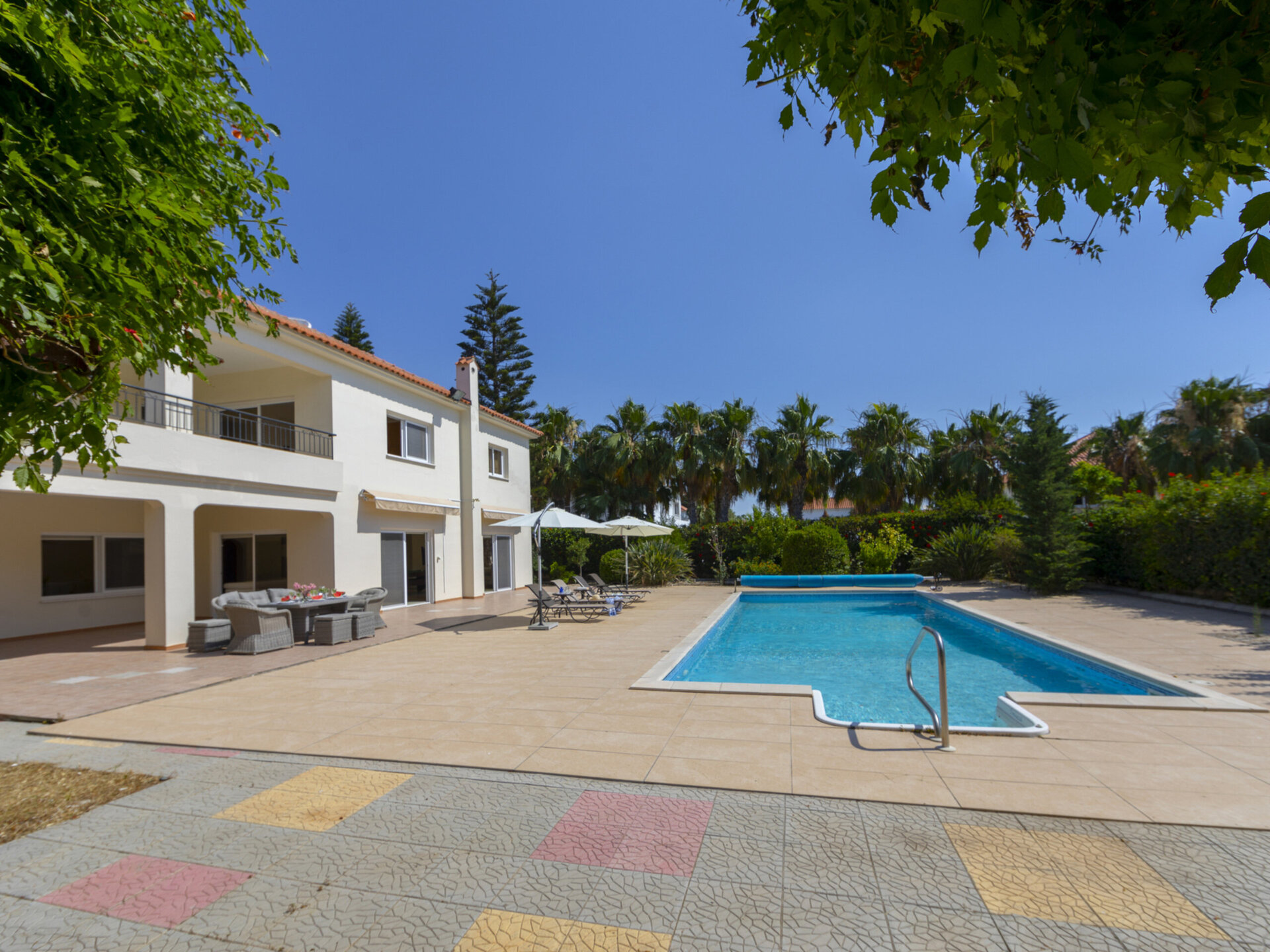 5 Star Villa Pervolia Nirides Seaside Mansion - Grand Family Retreat