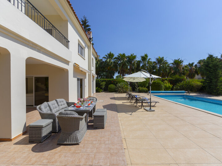 5 Star Villa Pervolia Nirides Seaside Mansion - Grand Family Retreat