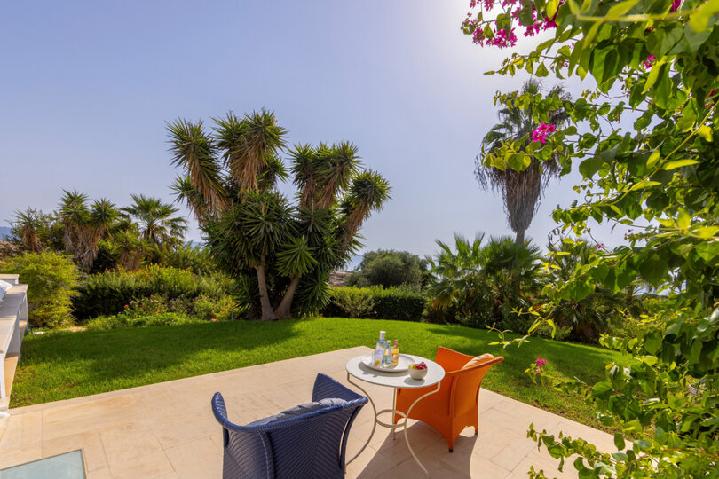 5 Star Villa AleMar Seafront - Designer Coastal Elegance