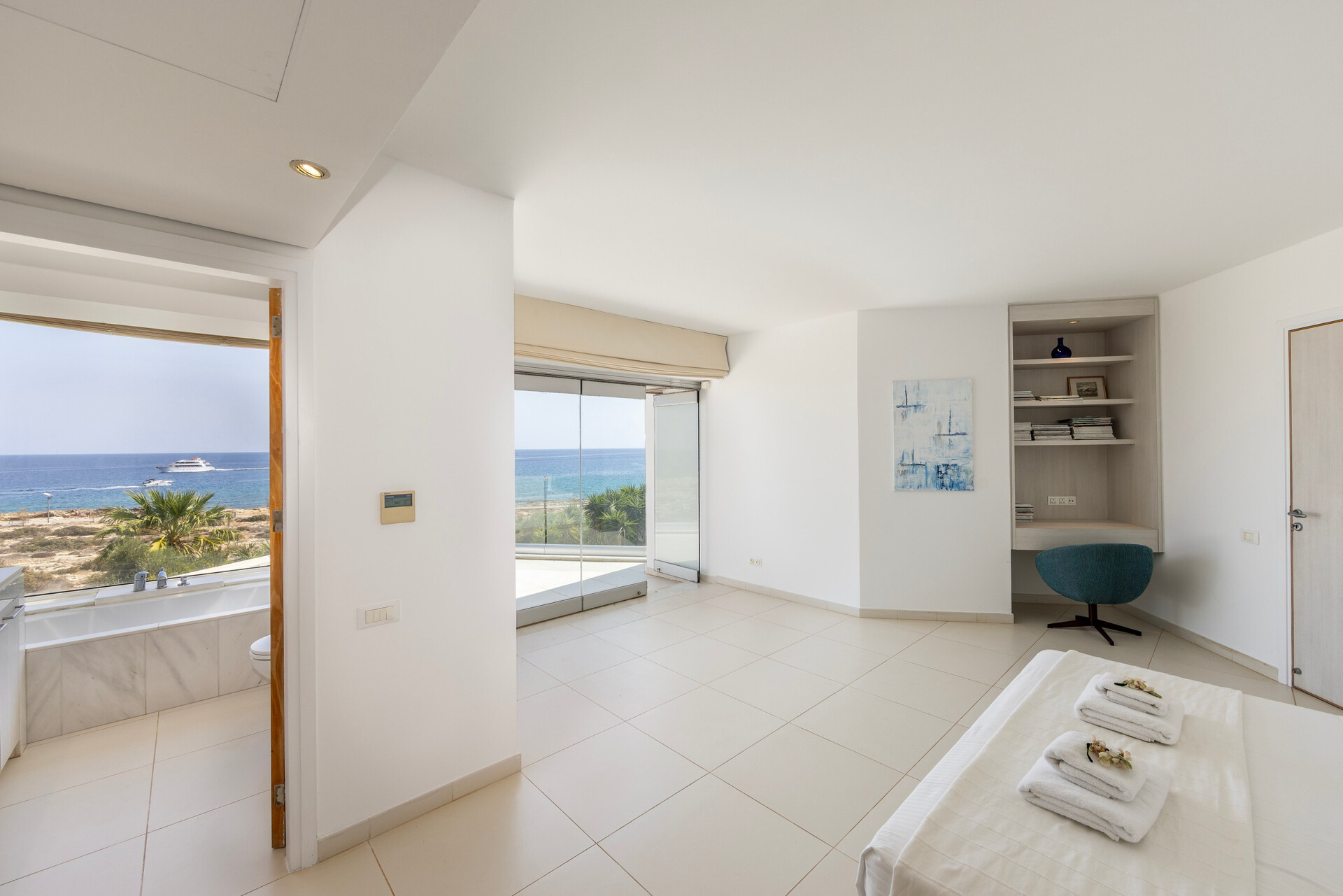 5 Star Villa AleMar Seafront - Designer Coastal Elegance