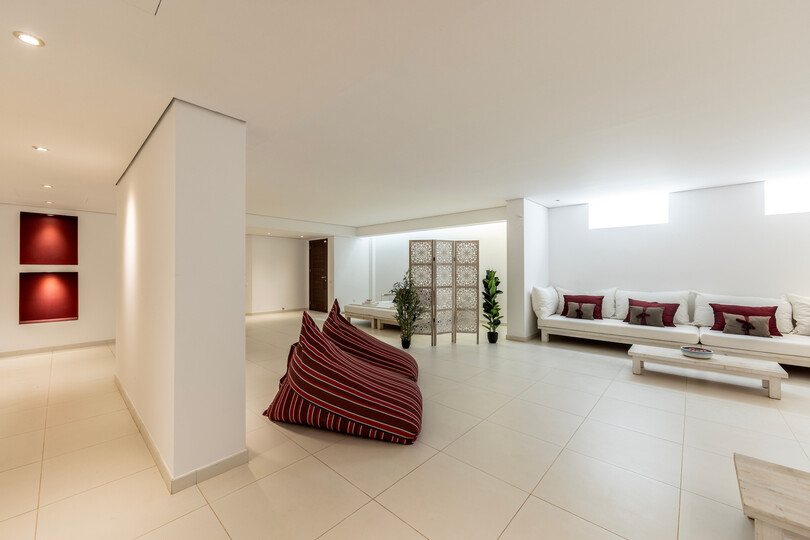 5 Star Villa AleMar Seafront - Designer Coastal Elegance