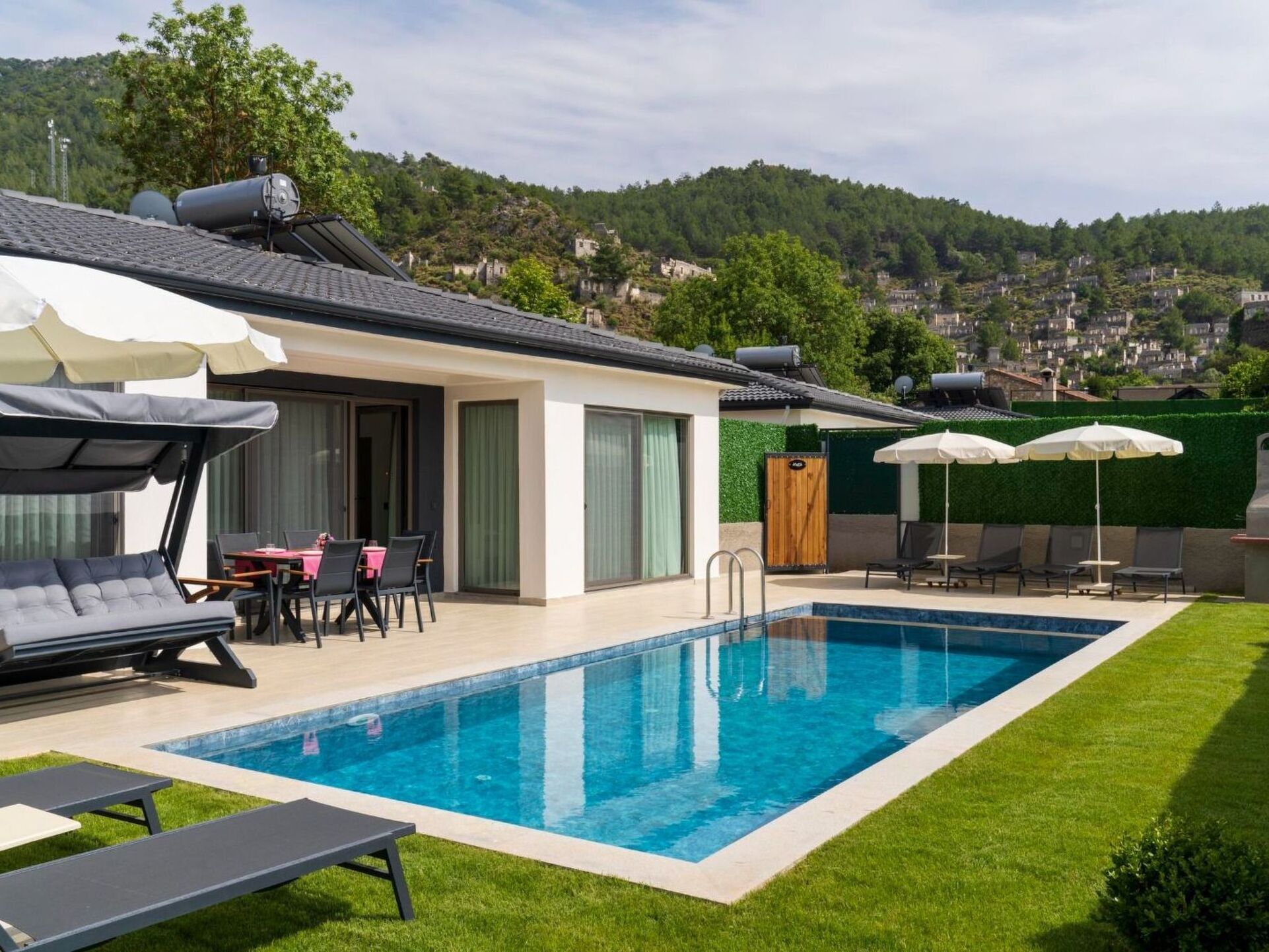 3-Bed House with Private Pool in Fethiye, Sleeps 6, 1014