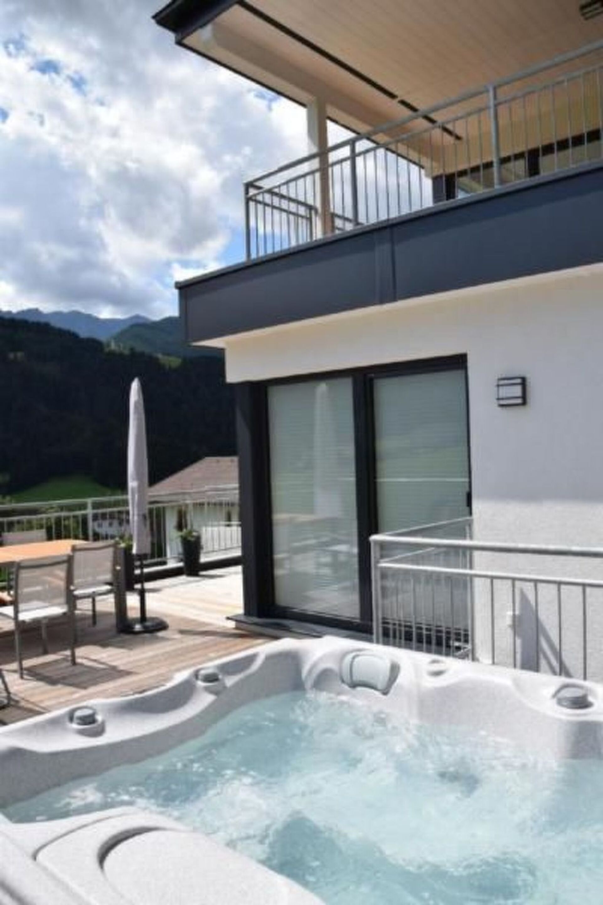 2-Bed House with Mountain View in Lienz, Sleeps 4, 1284