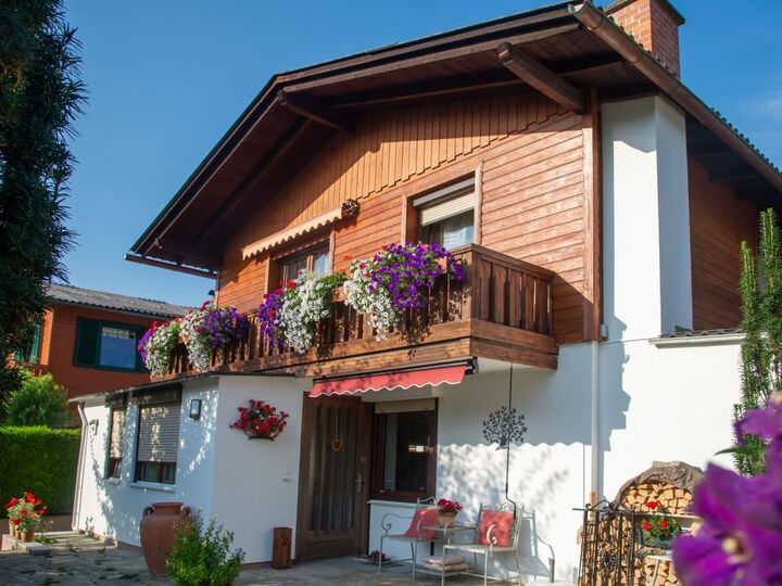 2-Bed Apartment with Mountain View in Murtal, Sleeps 4, 1112, Greith, Austria