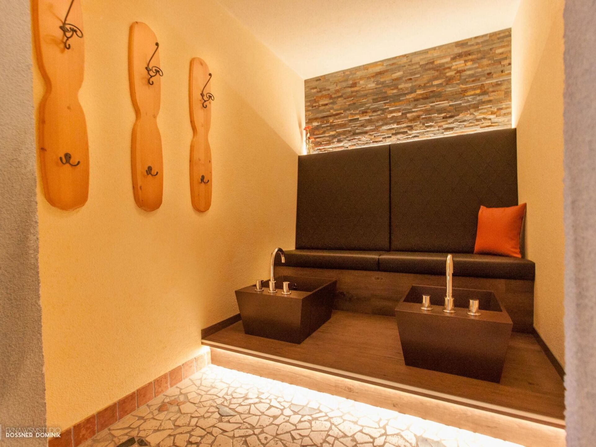 4-Bed House with Private Pool in Imst, Sleeps 8, 1287