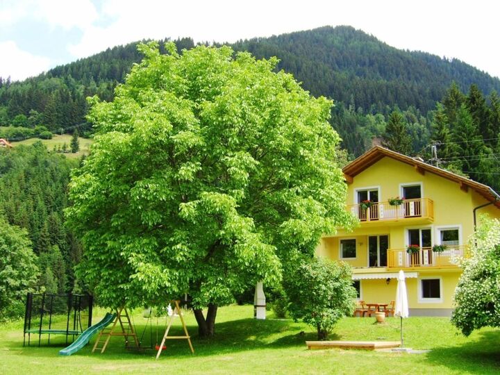 Inviting 2-Bed Apartment in Villach-Land, Sleeps 4, 1047, Rauth, Austria