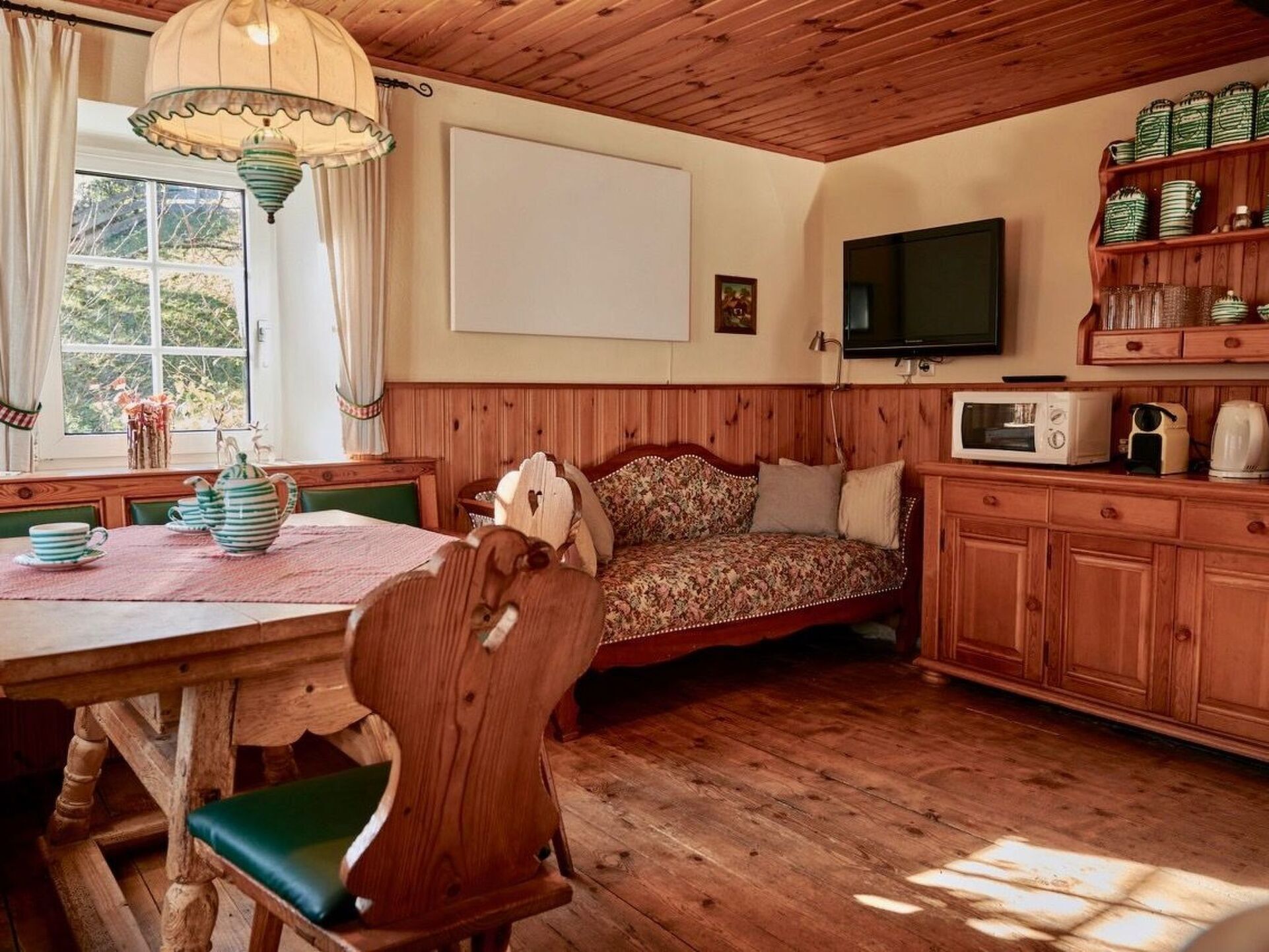 2-Bed House with Mountain View in Steyr-Land, Sleeps 6, 1004