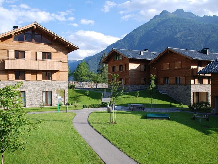 Luxurious 4-Bed Apartment in Lienz, Sleeps 10, 1118, Matrei in Osttirol, Austria