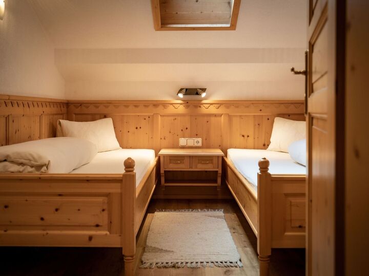 2-Bed Apartment with Mountain View in Lienz, Sleeps 4, 1126