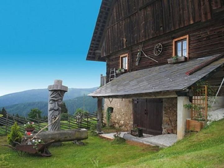 Inviting 4-Bed House in Wolfsberg, Sleeps 10, 1103, Preims, Austria