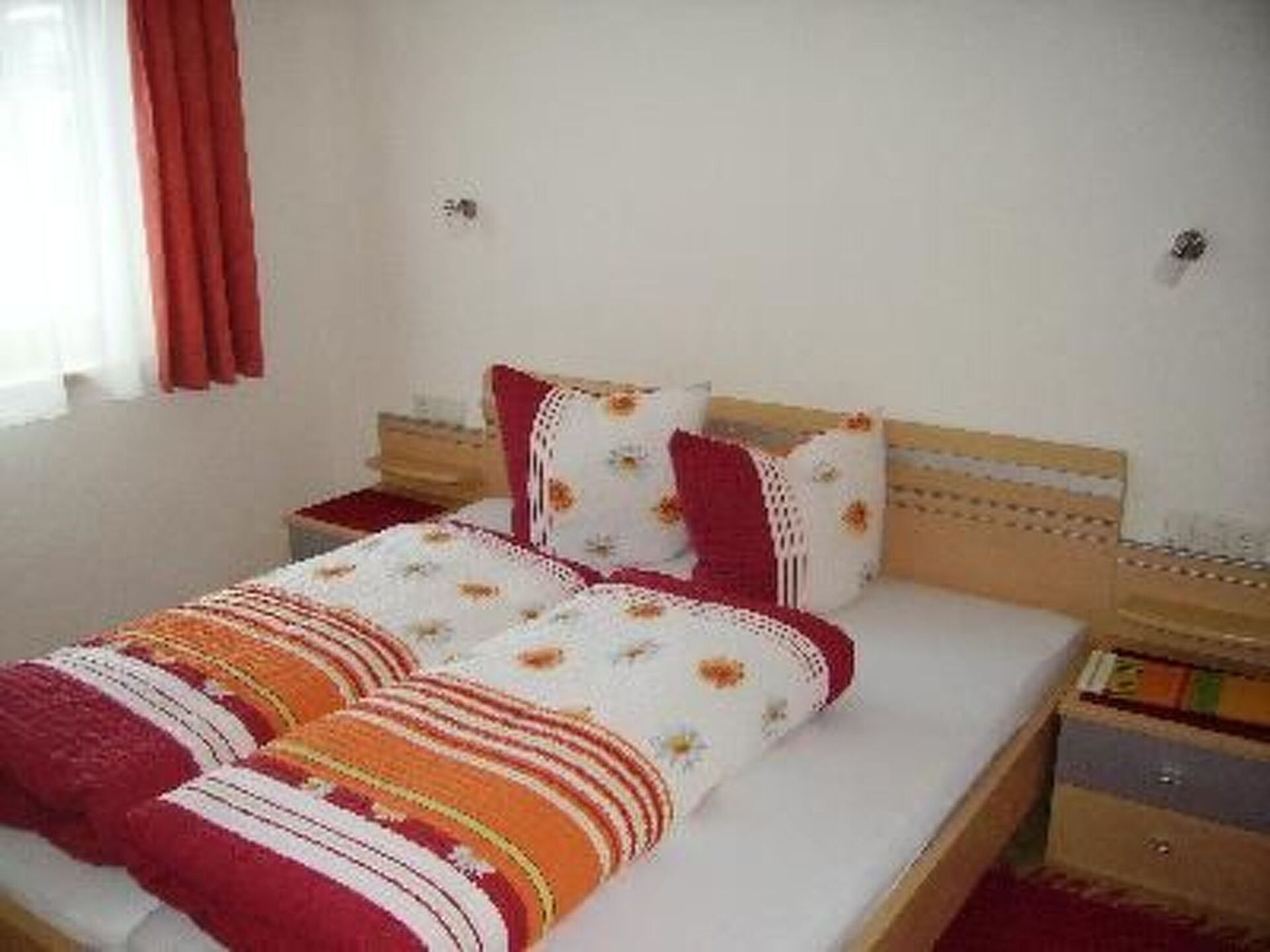 Exclusive 2-Bed Apartment in Imst, Sleeps 4, 1168