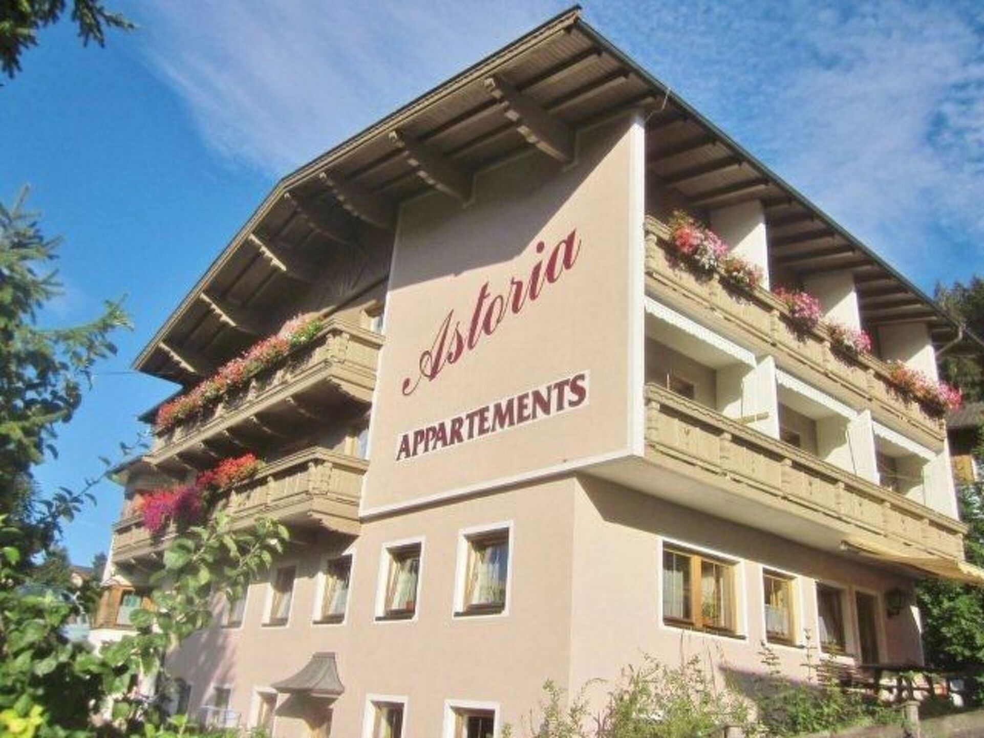 2-Bed Apartment in Kitzbuhel, Sleeps 4, 1321