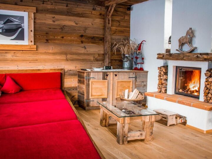 4-Bed House with Mountain View in Schwaz, Sleeps 8, 1325