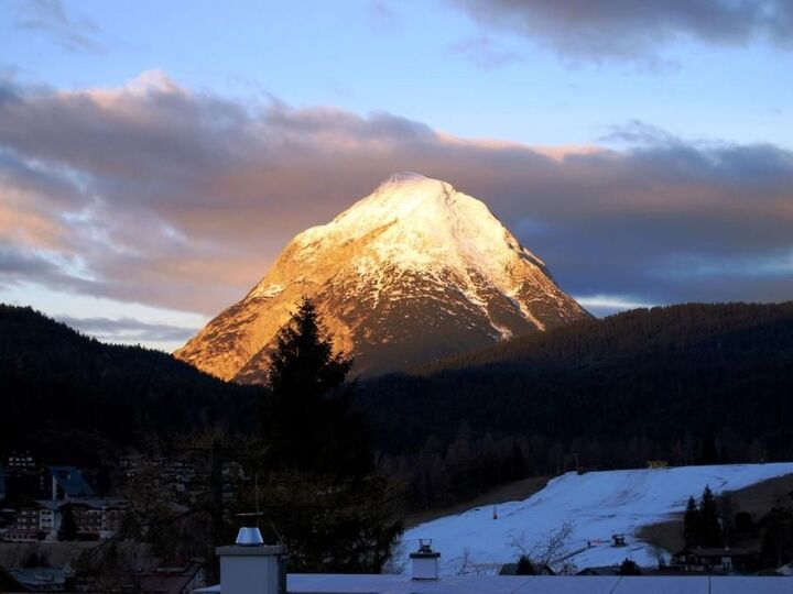 1-Bed Apartment in Innsbruck-Land, Sleeps 4, 1328