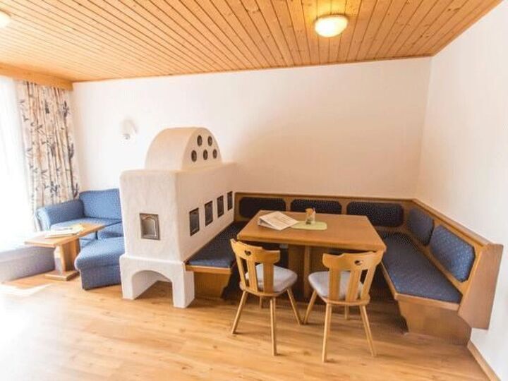 2-Bed Apartment in Spittal an der Drau, Sleeps 4, 1072, Sankt Oswald, Austria