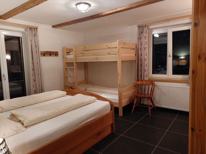 6-Bed Apartment in Tamsweg, Sleeps 14, 1120