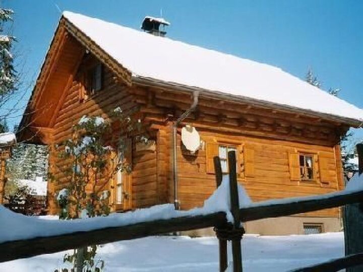 Gorgeous 3-Bed House in Wolfsberg, Sleeps 6, 1084, Buchbauer, Austria