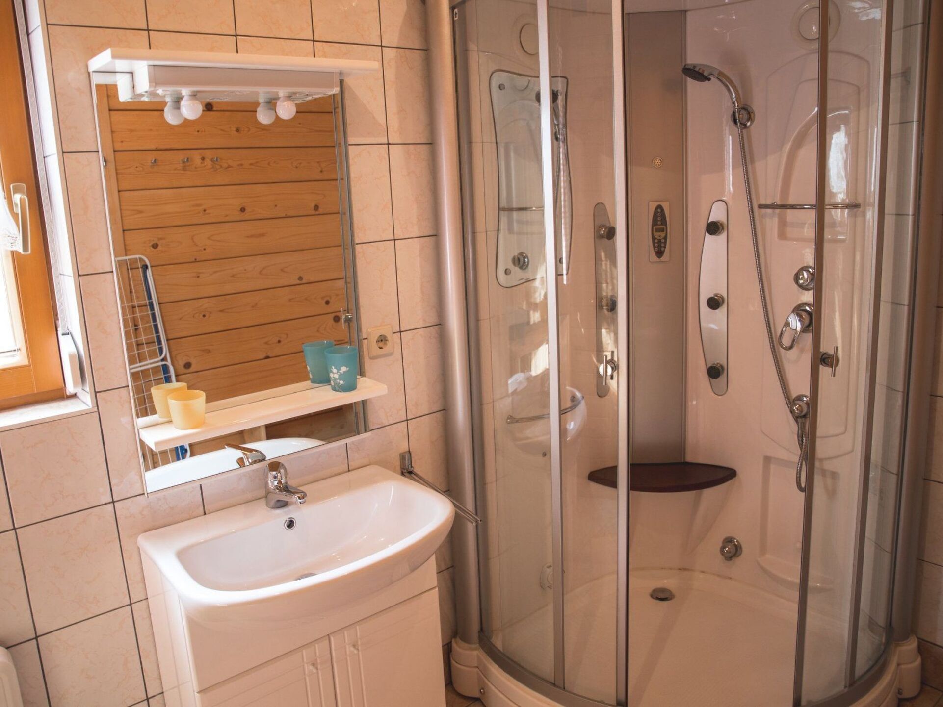 Inviting 2-Bed House in Wolfsberg, Sleeps 5, 1085