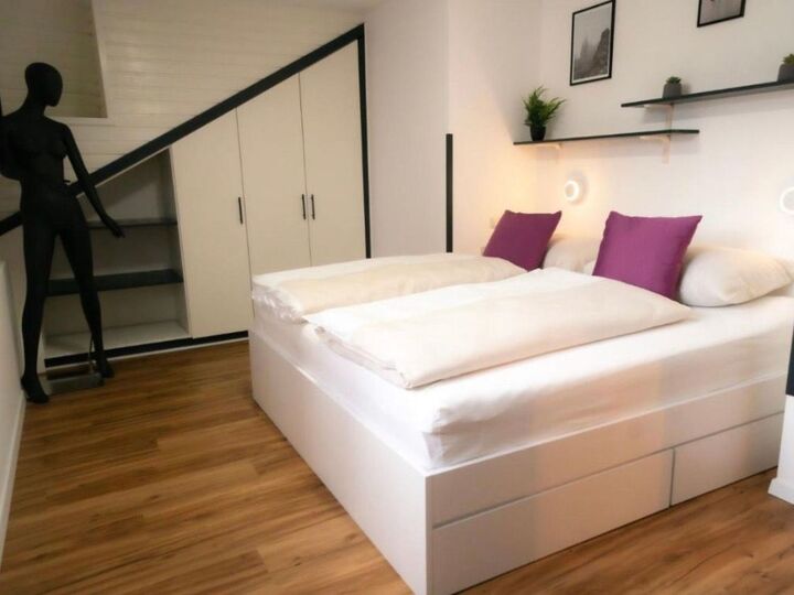 Sublime 1-Bed Apartment in Klagenfurt-Land, Sleeps 2, 1086, Pörtschach am Wörthersee, Austria