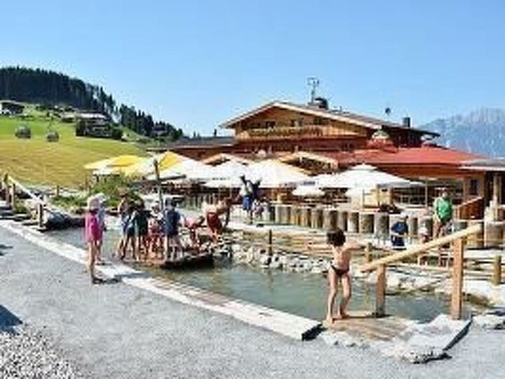 Charming 2-Bed Apartment in Kitzbuhel, Sleeps 6, 1338