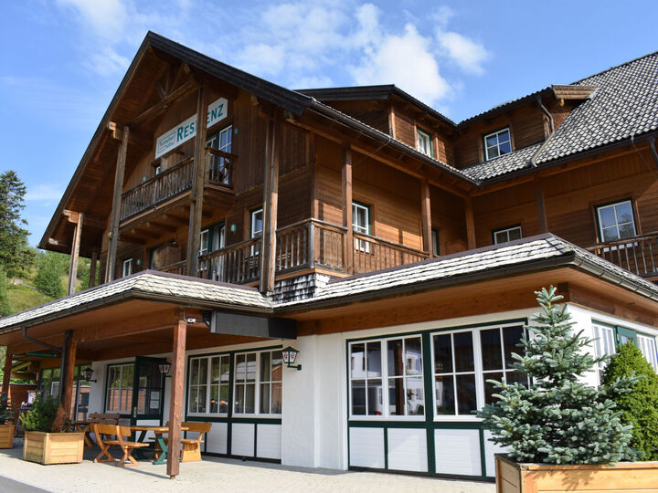 2-Bed Apartment with Mountain View in Murau, Sleeps 4, 1029, Turrach, Austria