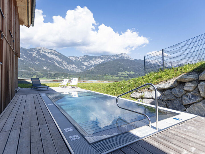 4-Bed House with Private Pool in Liezen, Sleeps 10, 1012, Ennsling, Austria