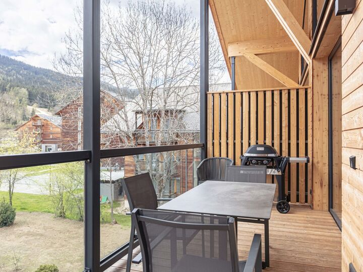 4-Bed Apartment with Mountain View in Murau, Sleeps 8, 1063, St. Lorenzen am Kreischberg, Austria